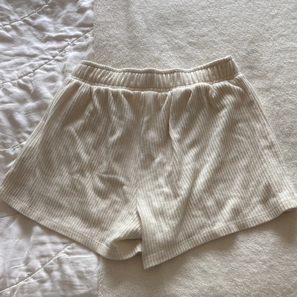 Altar’d State Cream Ribbed Shorts - Picture 3 of 5